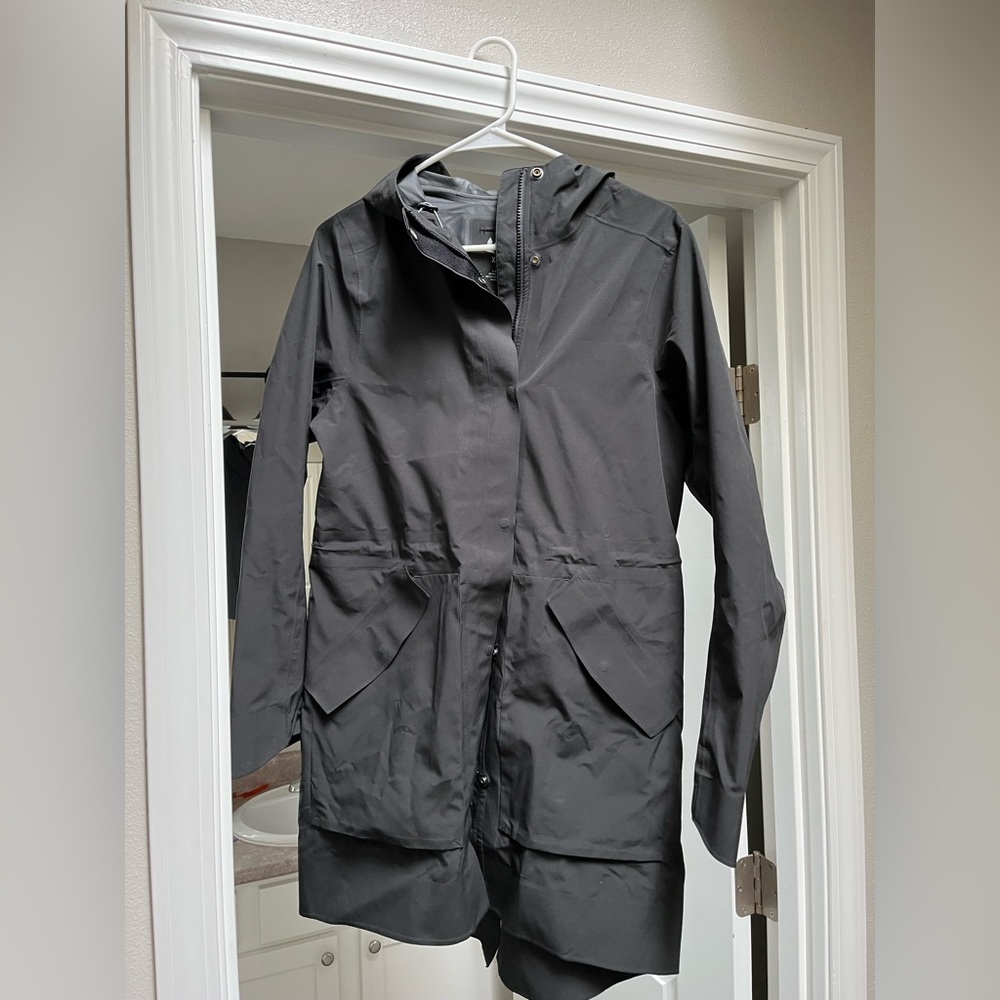 REI co-op XS womens long rain jacket